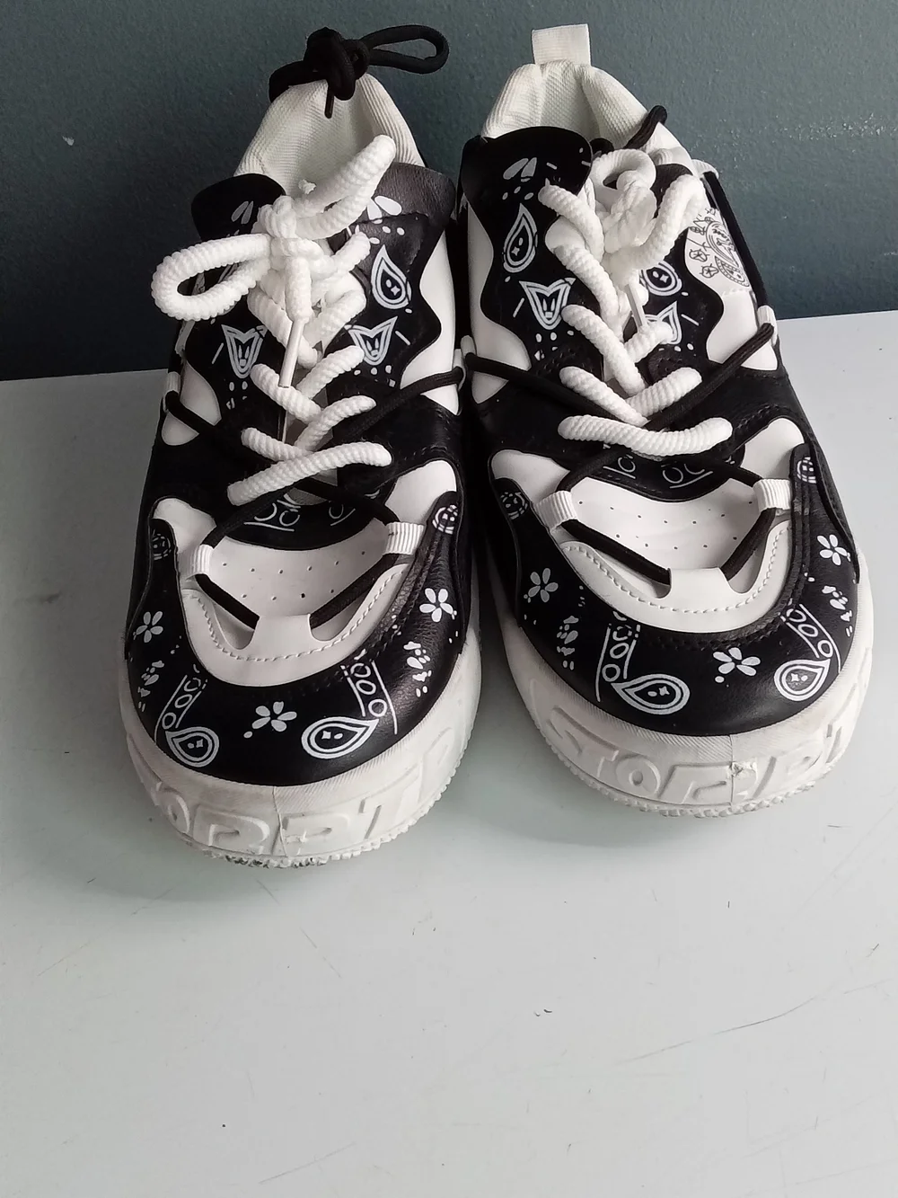 Shoes Culture Bandana Paisley‎ Low Top Sneakers Black White Streetwear Mens 41